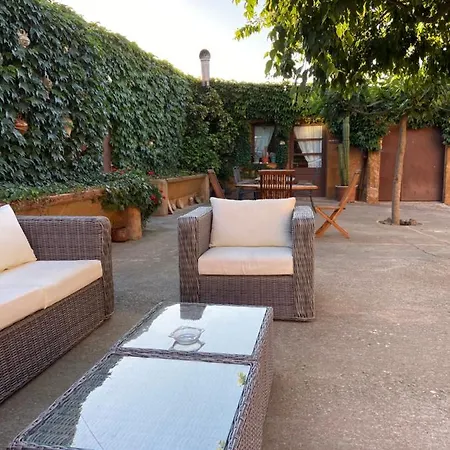 Country house Turisme Rural Can Genis Peralada
